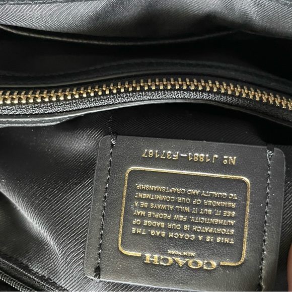 NWT Authentic Coach Purse and purse. Comes with dust bag price on tag is USD - Picture 5 of 7